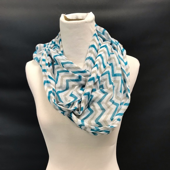 Chevron infinity scarf - Picture 2 of 4